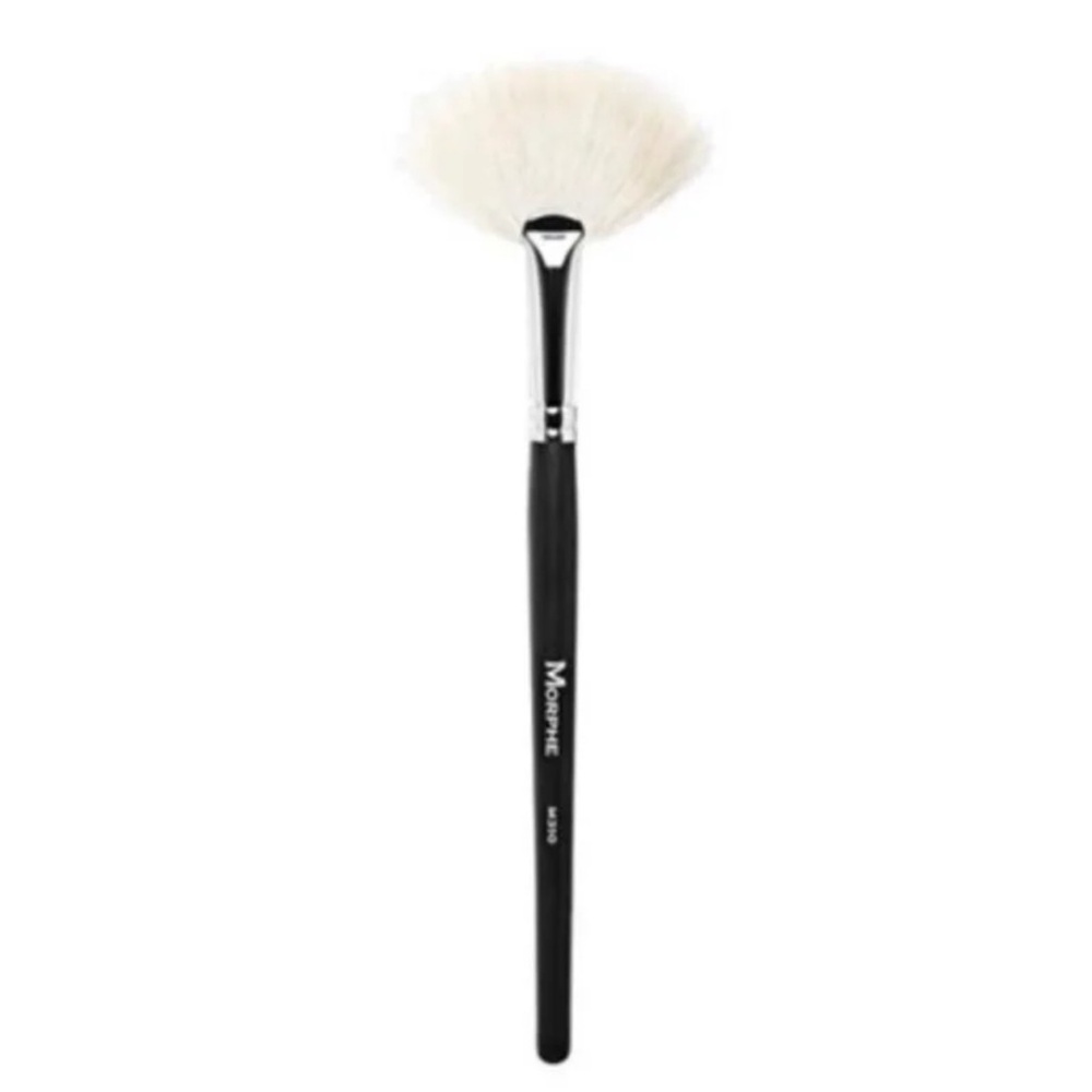 NIB Morphe M310 Large Soft Fan Highlighter Brush
